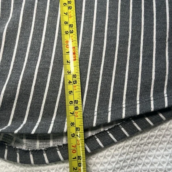 Evri Women's Plus Size Striped Tie-Front Short Sleeve Top Size 2X Flowy Oversize - Picture 7 of 8